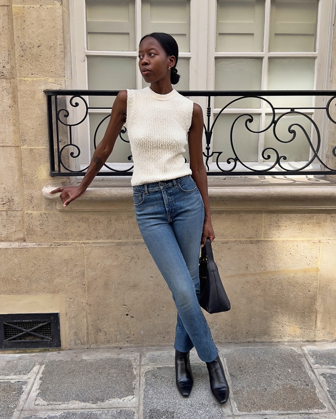 @sylviemus_ wearing skinny jeans