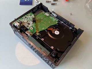 Shucking a WD Easystore HDD
