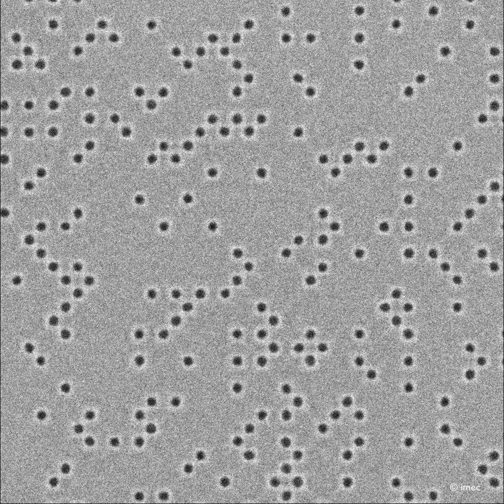 Random vias with a 30nm center-to-center distance with excellent pattern fidelity and critical dimension uniformity