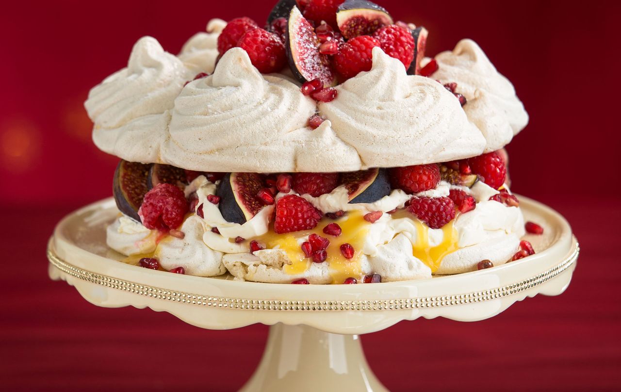 winter pavlova