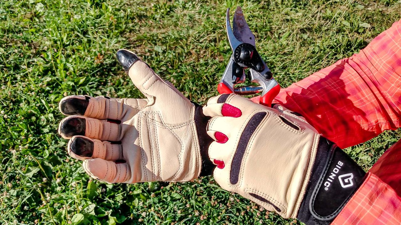 Bionic Relief Grip Gardening Gloves