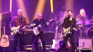 10cc three guitar frontline live
