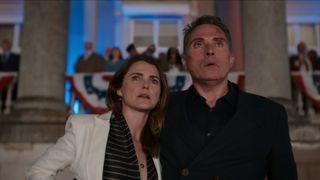 Keri Russell as Kate Wyler, Rufus Sewell as Hal Wyler in episode 203 of The Diplomat season 2