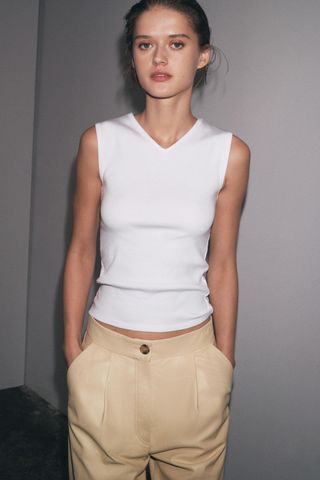 2JDqa3f4RzmJV9qBzmkee-320-80 35 اكتشاف الأزياء الصيفية الأنيقة للتسوق من زارا هذا الصيف