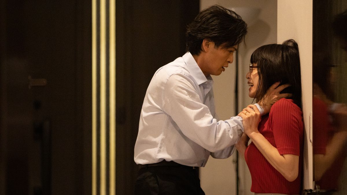 Shinya Niiro, left, and Honami Sato in "Ride or Die" on Netflix.