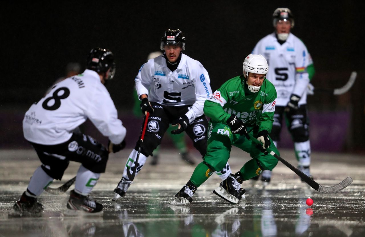 A bandy match in Sweden, 2020