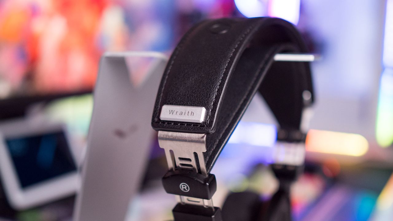 Thieaudio Wraith headband on a V-Moda stand
