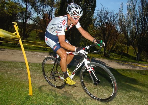 Davide Frattini pulls away early in the race.