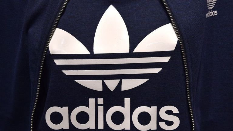 Hood, Clothing, Outerwear, Font, T-shirt, Logo, Sportswear, Hoodie, Sleeve, Jersey,