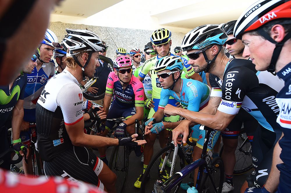 Tom Boonen, Fabian Cancellara, Filippo Pozzato and Vincenzo Nibali in discussions.