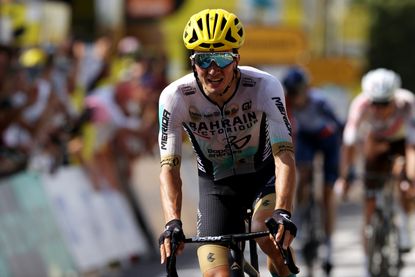 Pello Bilbao wins stage 10 Tour de France