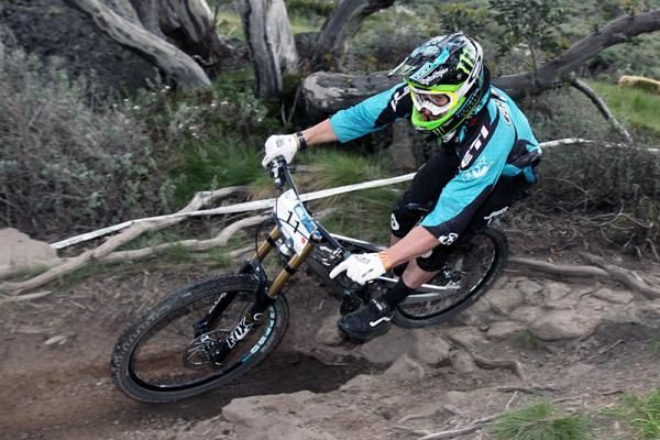 Jared Graves set the fastest time in the elite men's qualifying.