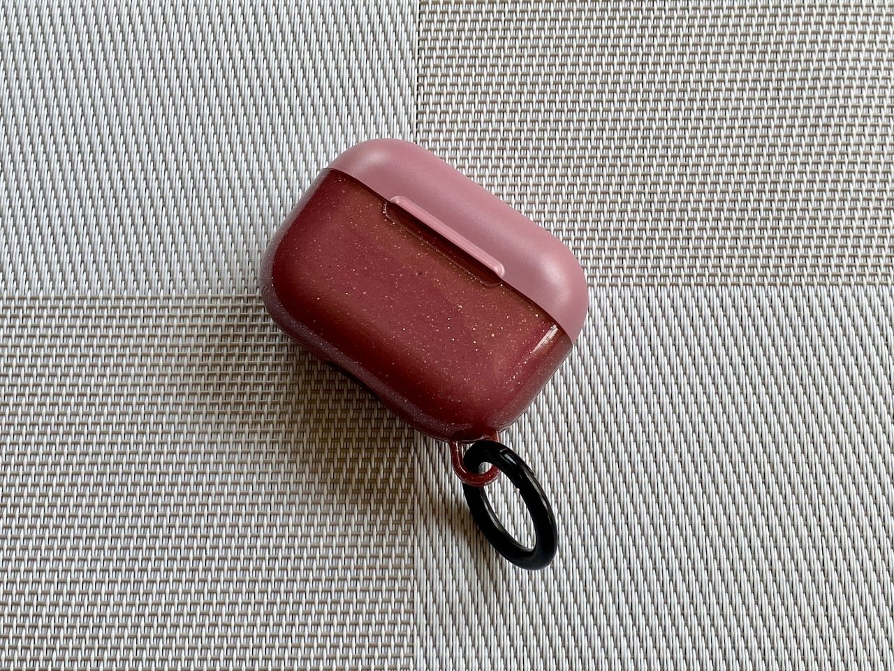 Otterbox Ispra Airpods Pro Case Hero