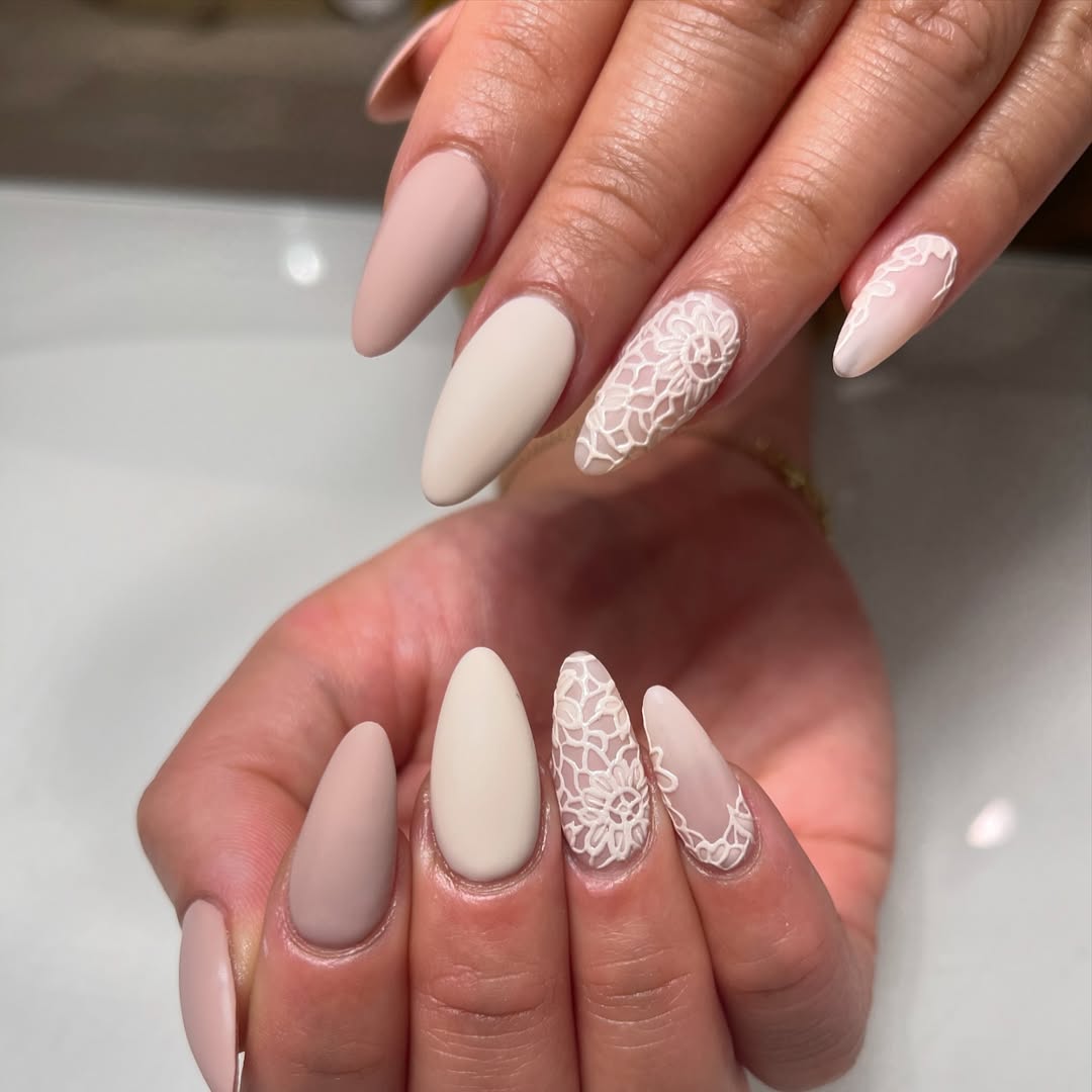 white lace nails