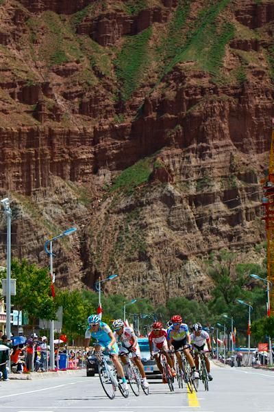 Breakaway riders