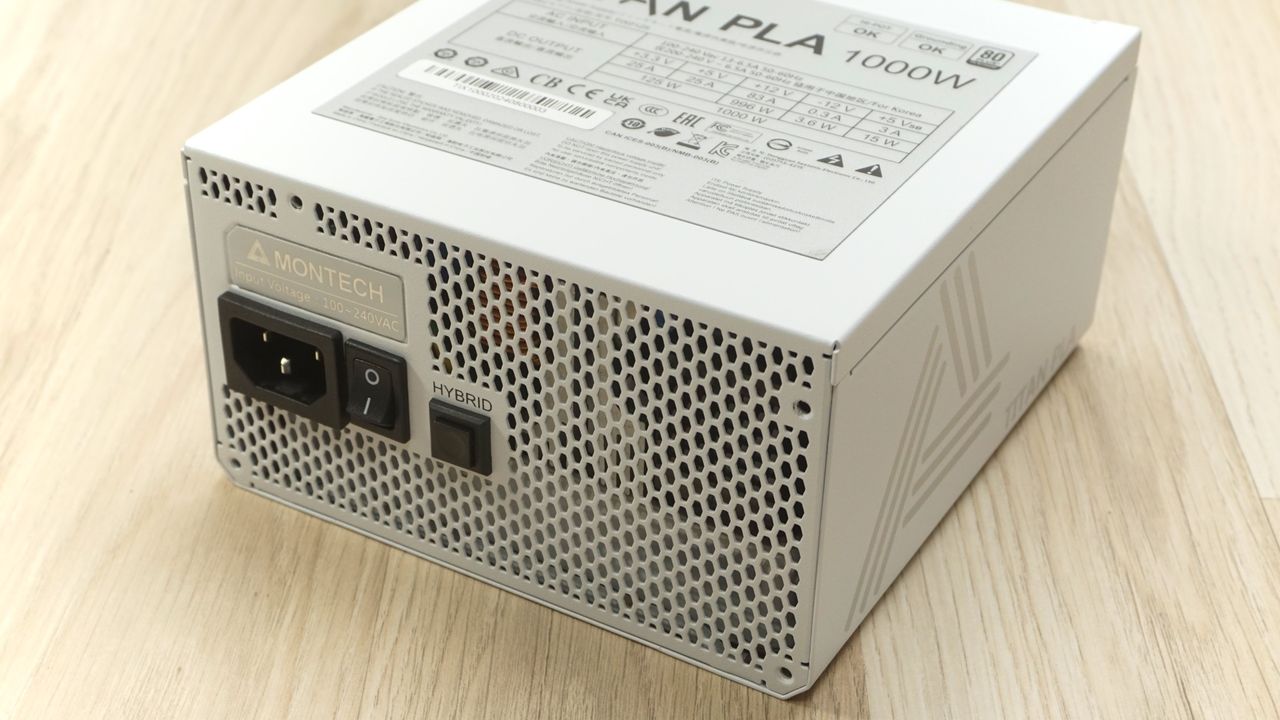 Montech Titan PLA 1000W PSU