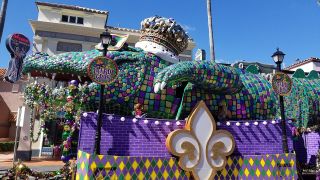 Mardi Gras Alligator float at Universal's Mardi Gras