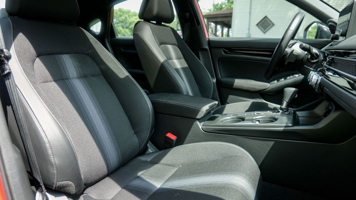 2025 Honda Civic Sport Hatchback Hybrid test drive.