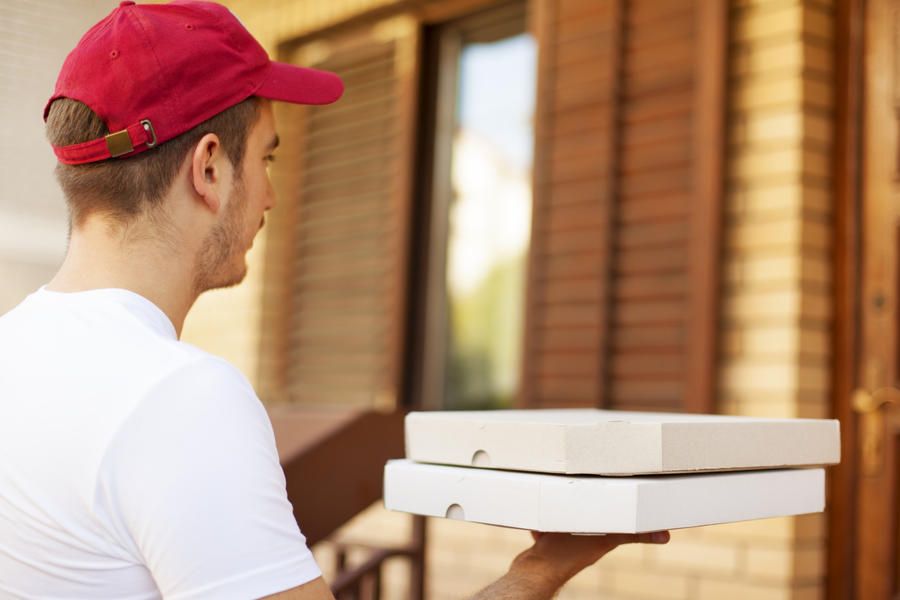 Amazon quietly jumps into the food delivery game