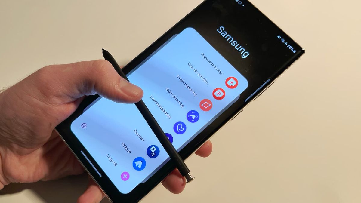 Samsung Galaxy S23 Ultra i vitt