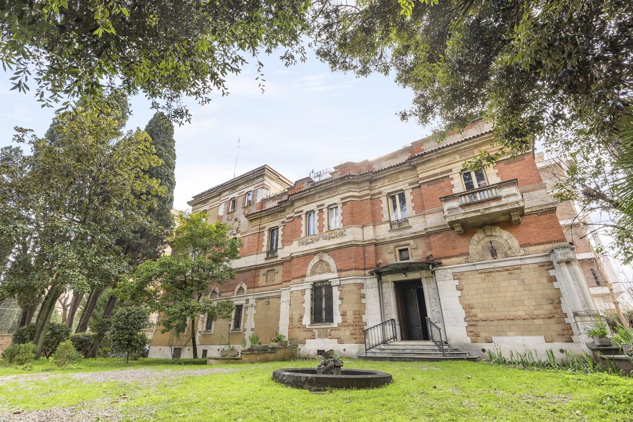 A villa in Rome on the Via Nomentana