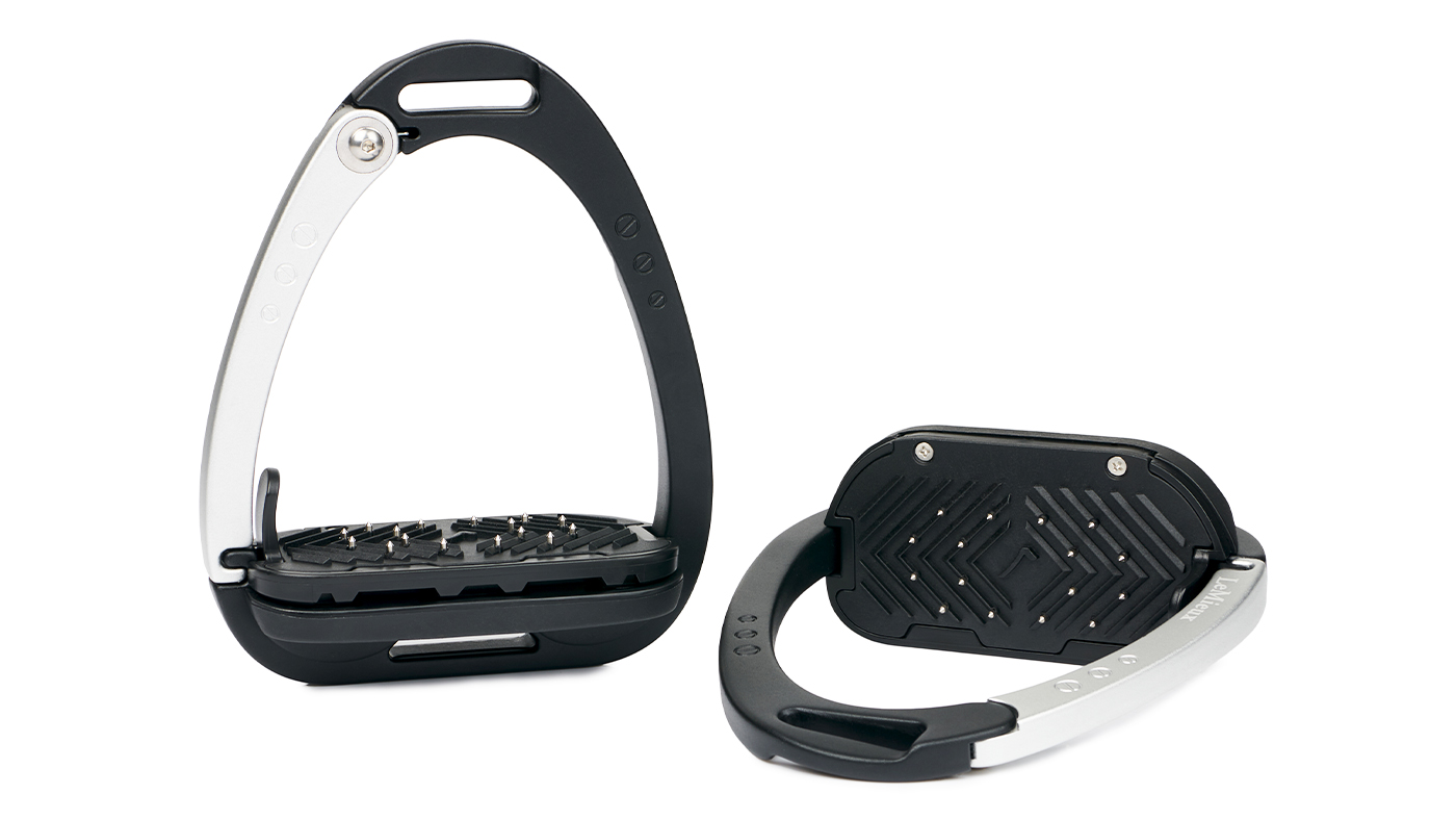 LeMieux Vector Balance Stirrup