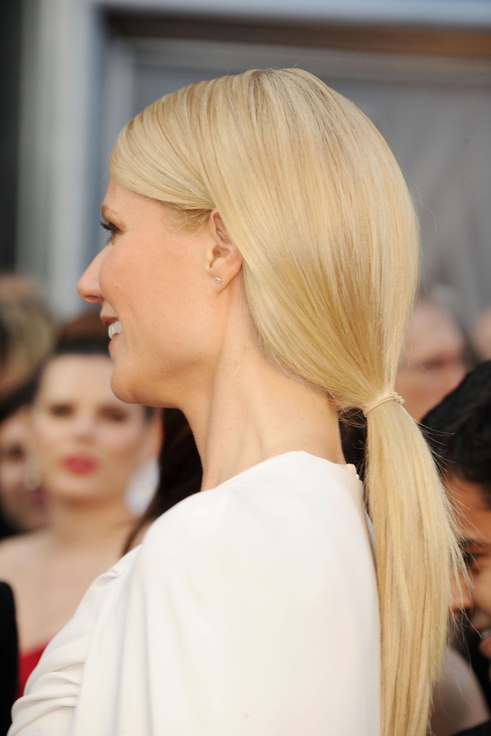 gwyneth paltrow with a low pony