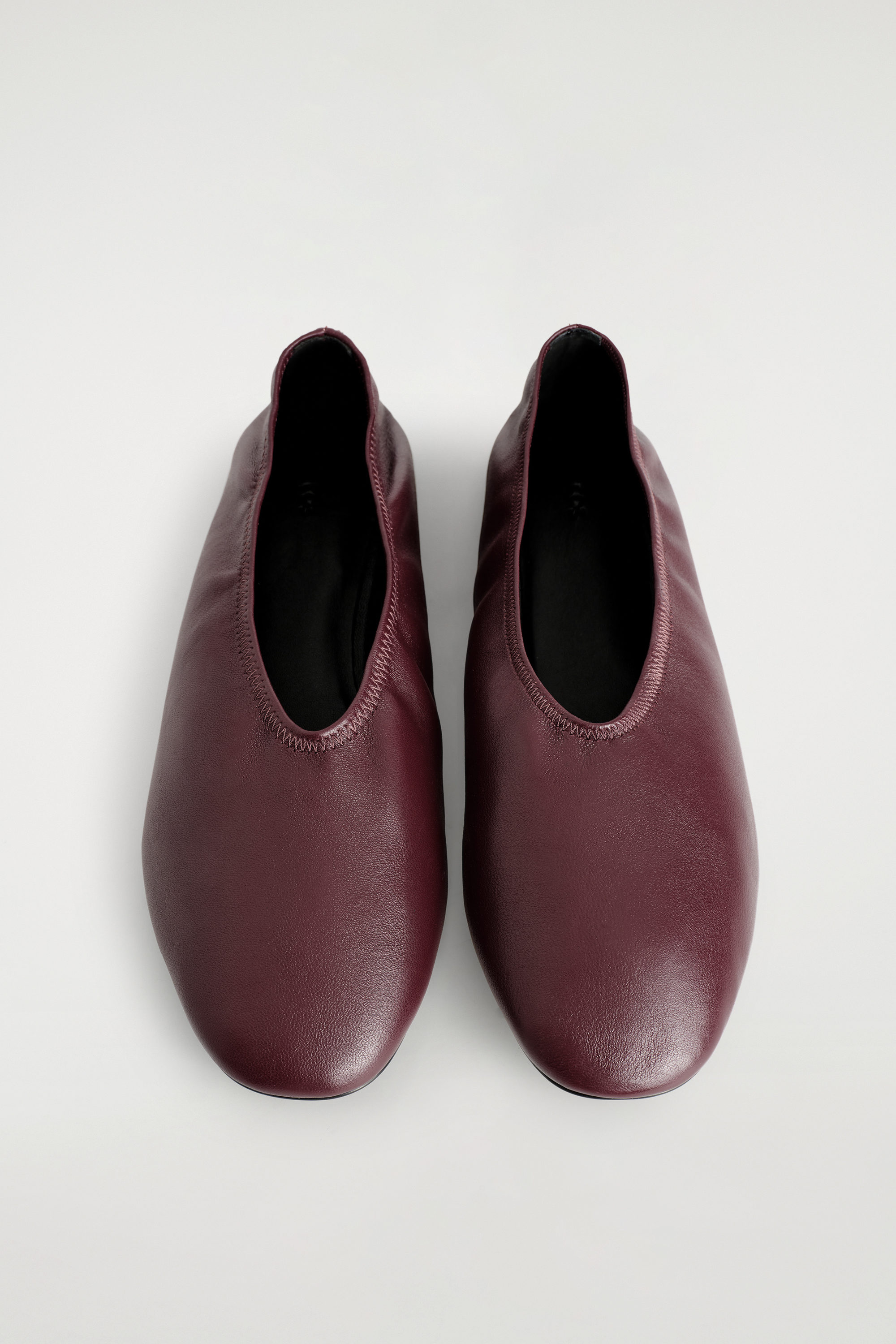 Minimal Leather Ballet Flats