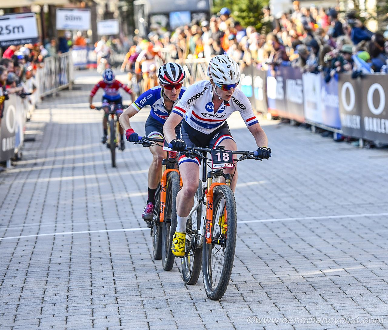 Annie Last (KMC-Ekoi-Orbea) and Catharine Pendrel (Clif Pro)