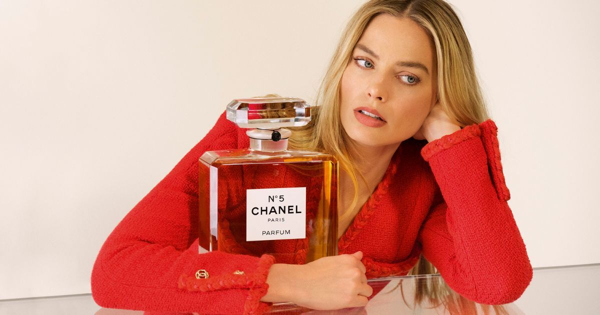 Chanel just announced a new face of the world’s most iconic perfume—behold, Margot Robbie for N°5 Chanel just announced a new face of the world’s most iconic perfume—behold, Margot Robbie for N°5