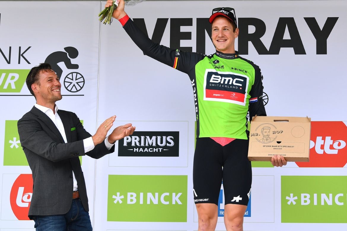 Stefan K&uuml;ng (BMC) in the leader's jersey