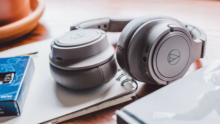 Best headphones for travel 2019: noise-cancelling headphones ideal for ...