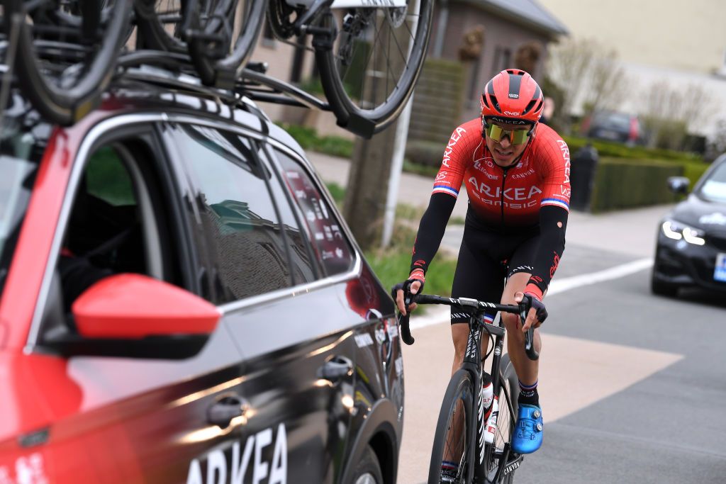 OUDENAARDE BELGIUM APRIL 04 Warren Barguil of France and Team Arka Samsic during the 105th Ronde van Vlaanderen Tour of Flanders 2021 Mens Elite a 2515km race from Antwerp to Oudenaarde Crash Dropped RVV21 rondevanvlaanderen tourofflanders on April 04 2021 in Oudenaarde Belgium Photo by Tim de WaeleGetty Images