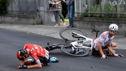 Mikel Landa crashed out of stage five of the Giro d&#039;Italia