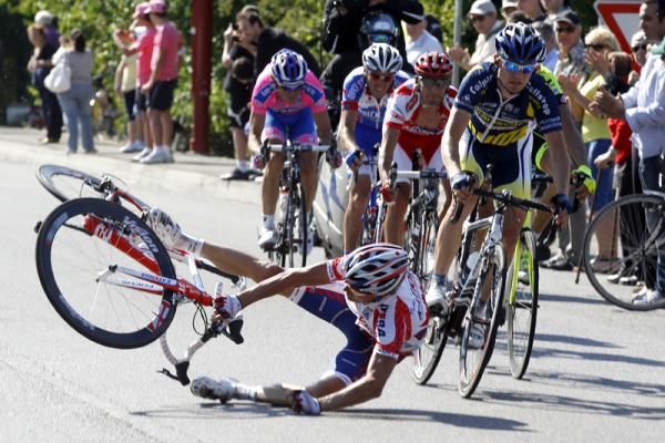 Eduard Vorganov (Katusha) crashed out of the break