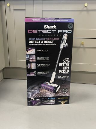 Shark Detect Pro Cordless original cardboard packaging