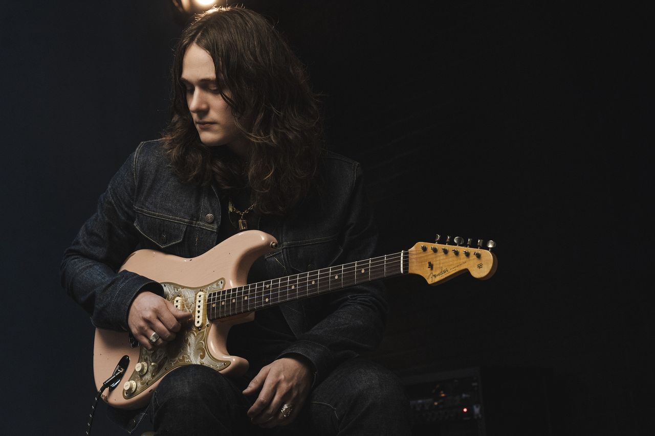 Tyler Bryant plays his new Fender Custom Shop signature "Pinky" Stratocaster