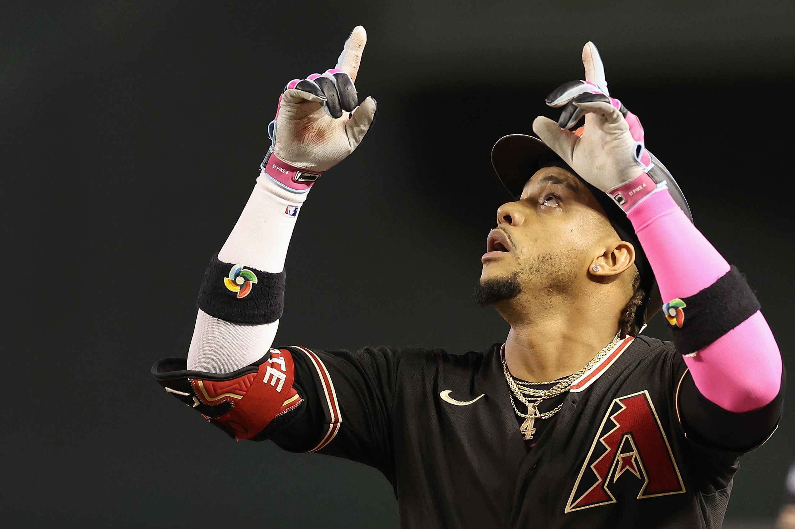 Diamond in Last-Minute Talks With MLB's Diamondbacks to Keep the Team ...