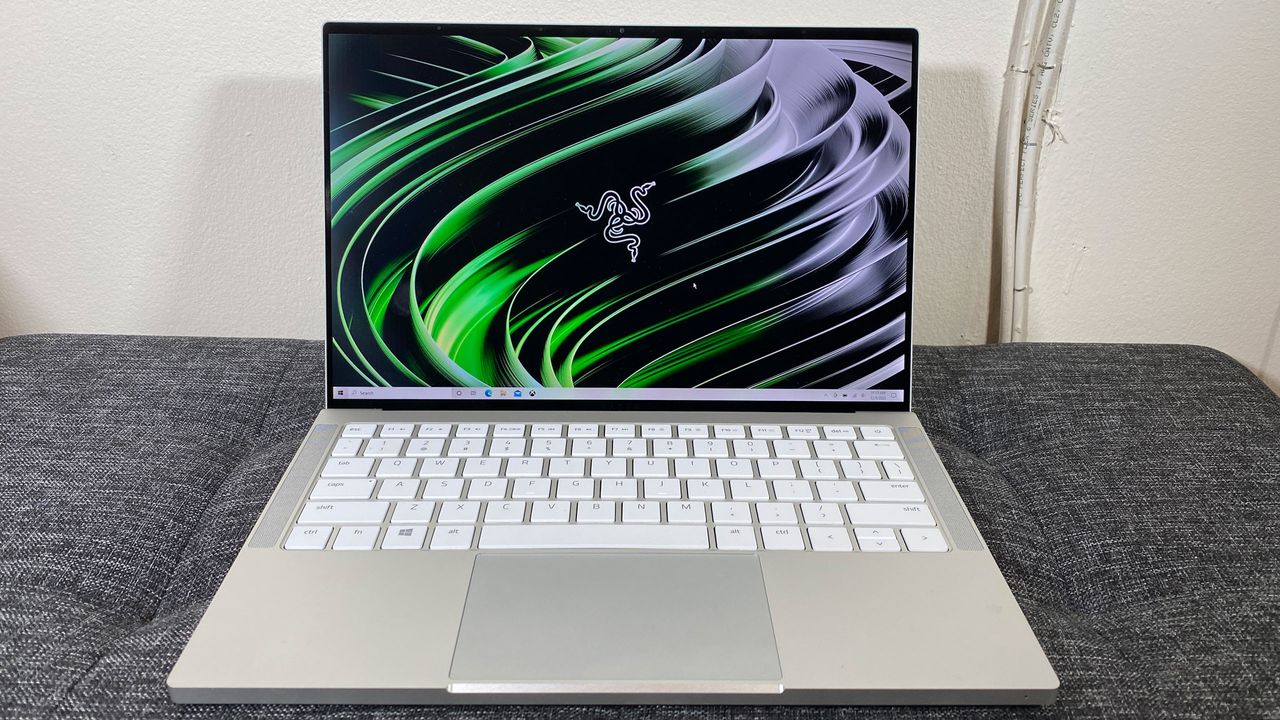 Razer Book 13