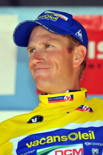 Lieuwe Westra (Vacansoleil-DCM) took the race lead with his prologue win