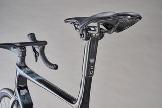 Factor O2 Vam 2023 seatpost close up on grey background