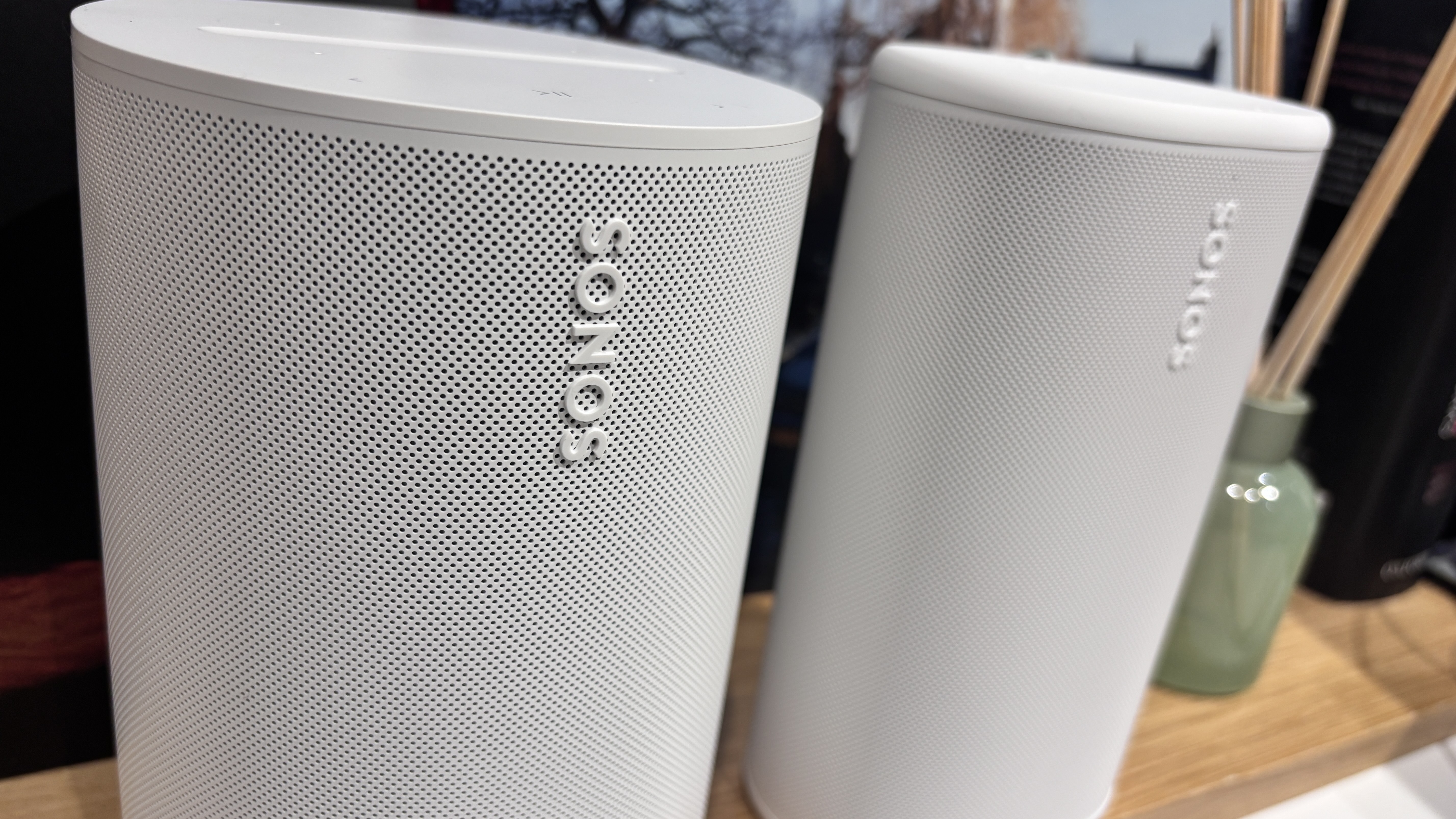 Sonos Era 100 vs Sonos Play wireless speakers in white side by side