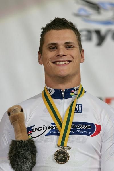 Scott Sunderland (Jayco) and his buddy with the gold medal and world cup leader's jersey.