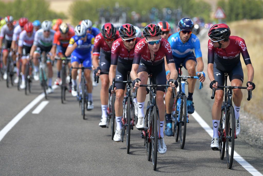 Tao Geoghegan Hart (Team Ineos) leads the break