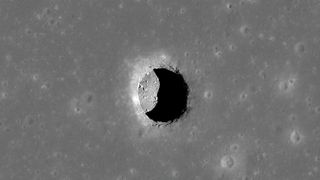 The moon&#039;s Tranquillitatis pit