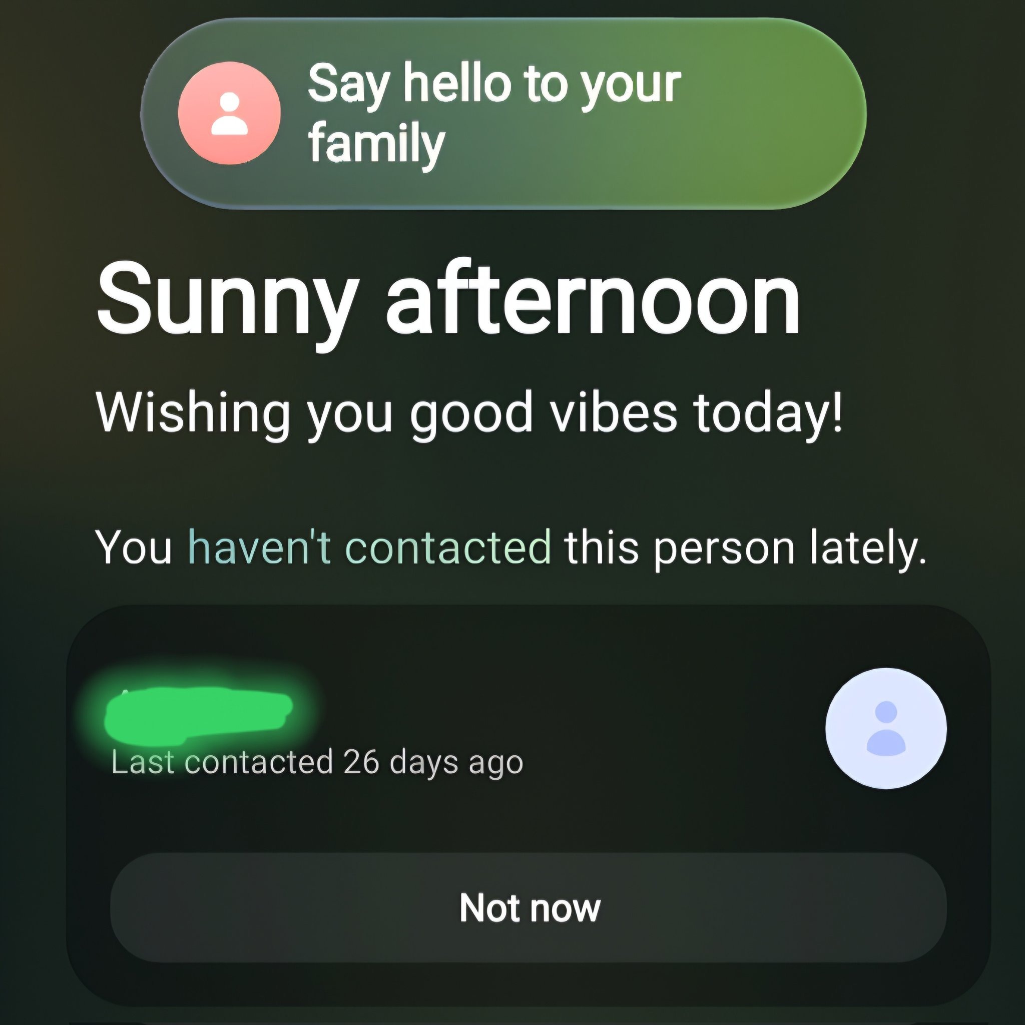 a reminder in Samsung's Now Bar reminding a user to call a family member