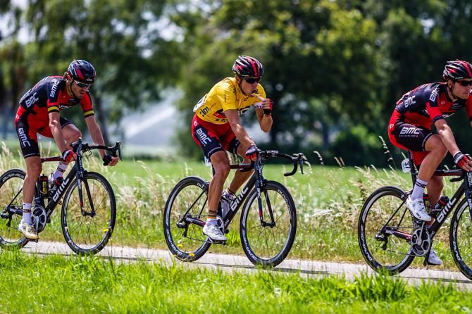 Philippe Gilbert is protected by his BMC teammates