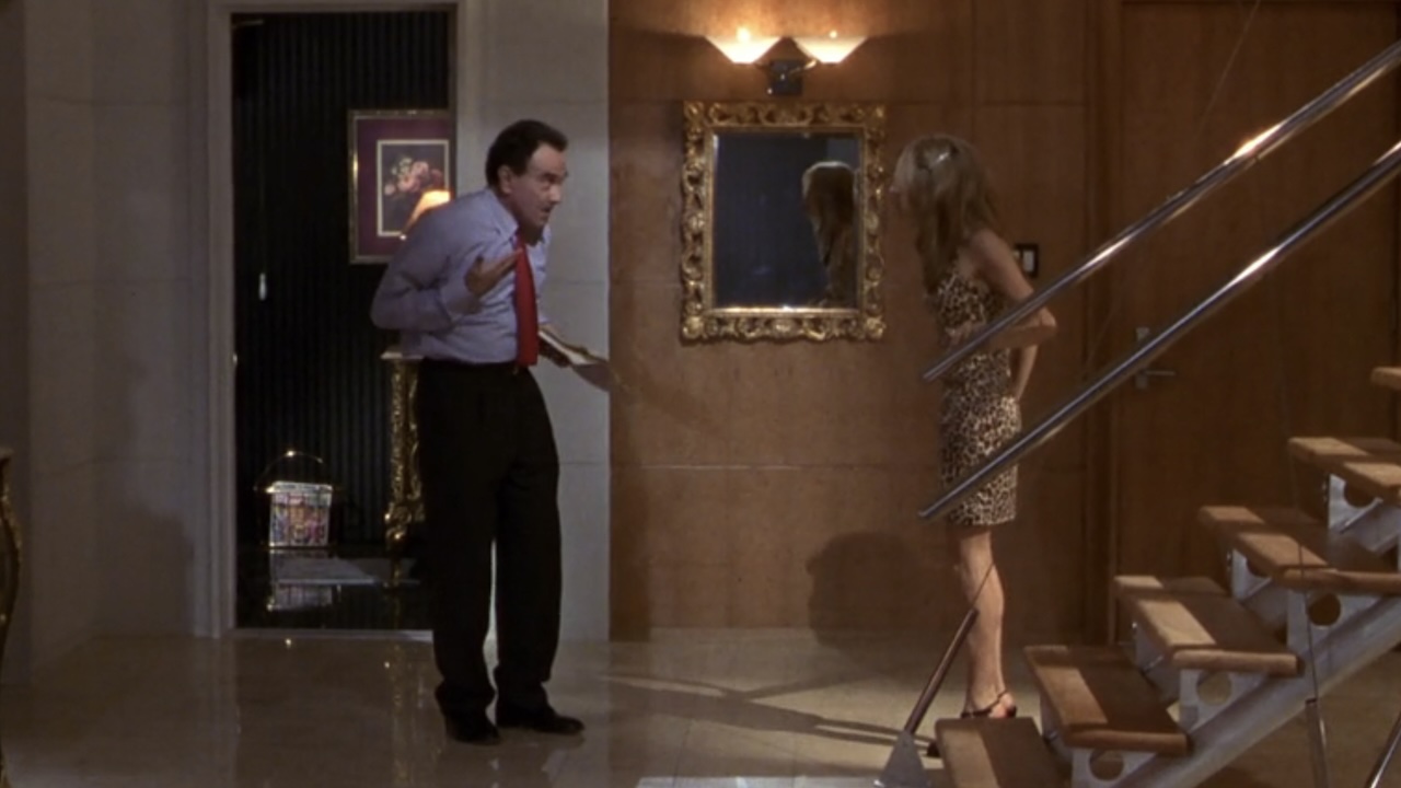 Morty (Dan Hedaya) arguing with Shelly in The First Wives Club