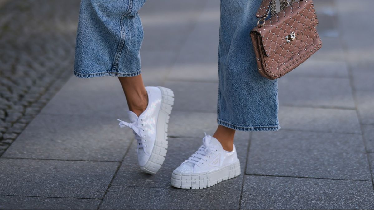 These '90s Shoe Trends Have Returned For Spring 2020