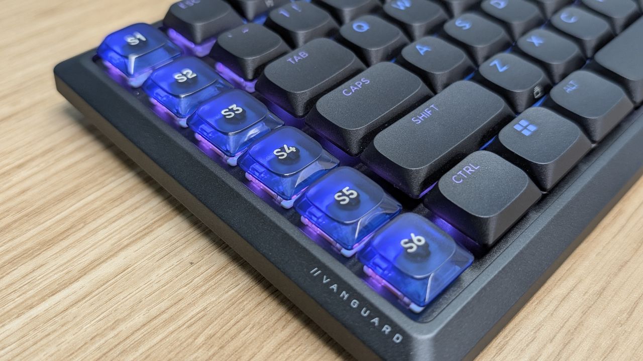 Corsair Vanguard Air 99 Wireless customizable keys
